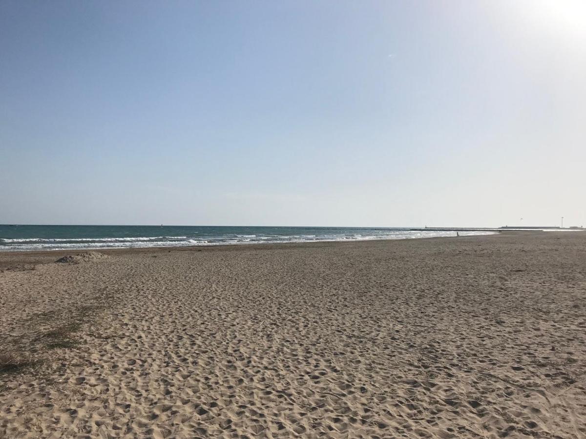 "Aqui Se Vive Bien" Villa Burriana Bagian luar foto